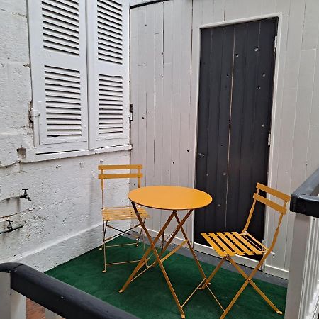 Studio Cosy Meuble, Terrasse Et Patio Pour Velo Rochefort-sur-Mer Extérieur photo